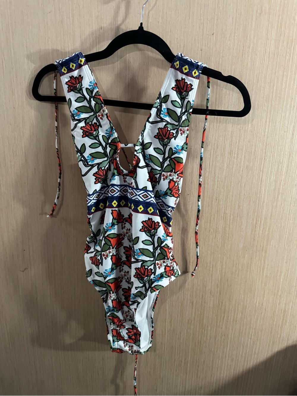 Cupshe Floral One-Piece Swimsuit in White with Red & Green Print Medium